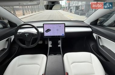 Седан Tesla Model 3 2019 в Чернигове