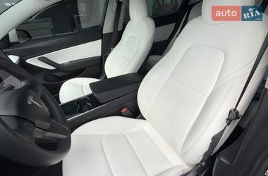 Седан Tesla Model 3 2019 в Чернигове