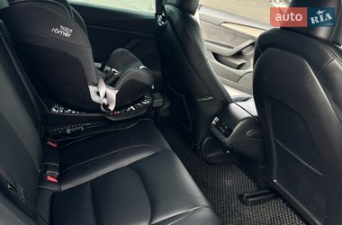 Седан Tesla Model 3 2022 в Києві