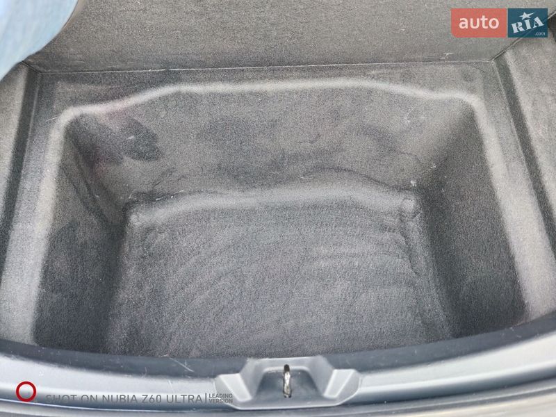 Седан Tesla Model 3 2023 в Кременчуці