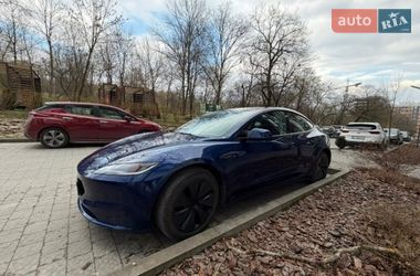 Седан Tesla Model 3 2024 в Львові