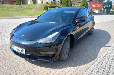 Седан Tesla Model 3 2022 в Львові