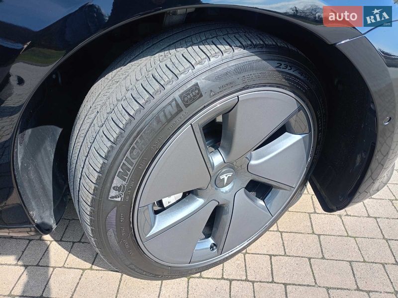 Седан Tesla Model 3 2022 в Львові фото 19 Седан Tesla Model 3 2022 в Львові