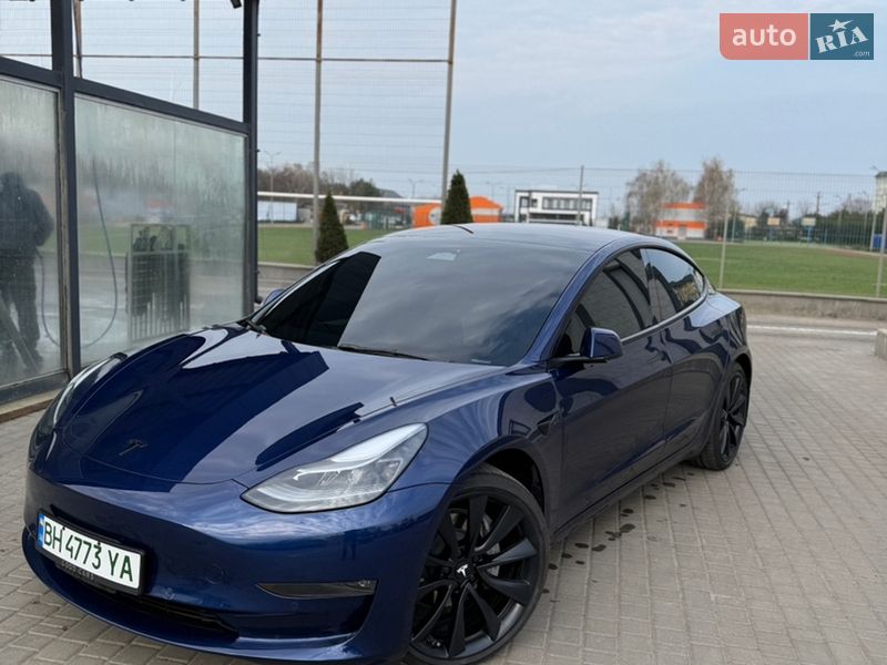 Седан Tesla Model 3 2022 в Одесі