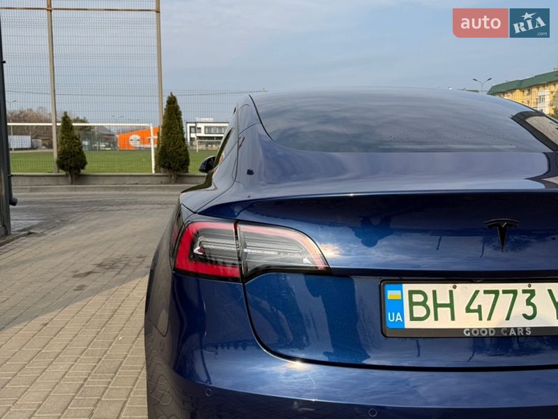 Седан Tesla Model 3 2022 в Одесі