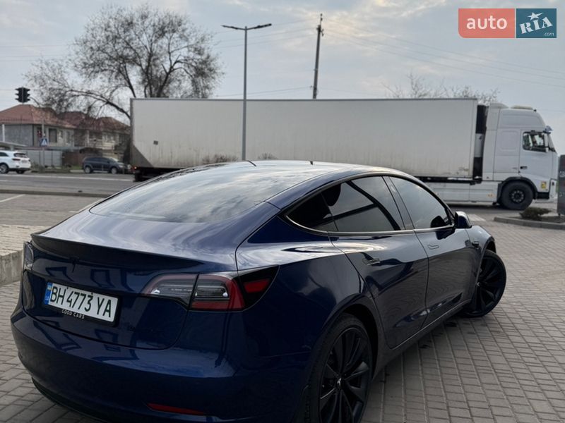Седан Tesla Model 3 2022 в Одесі