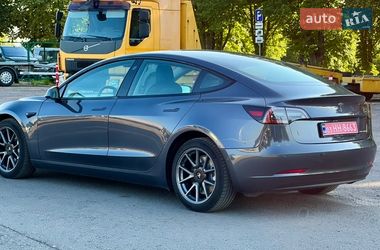 Седан Tesla Model 3 2020 в Рівному