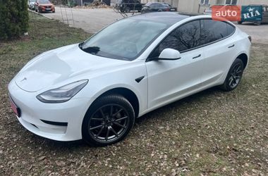 Седан Tesla Model 3 2020 в Збараже