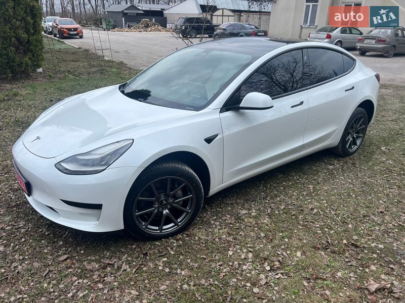 Tesla Model 3 2020