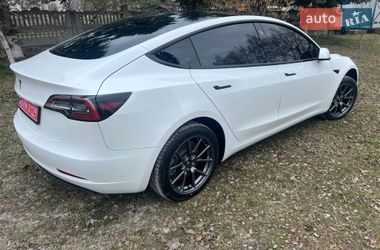 Седан Tesla Model 3 2020 в Збаражі