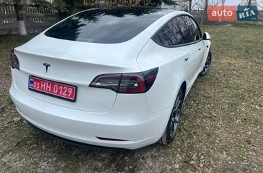 Седан Tesla Model 3 2020 в Збаражі