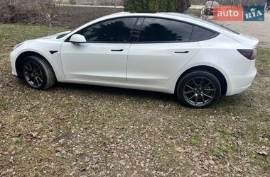 Седан Tesla Model 3 2020 в Збаражі