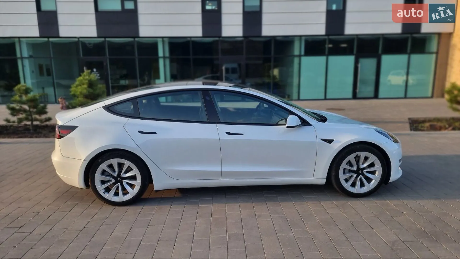 2021 Tesla Model 3 - мініатюра 9