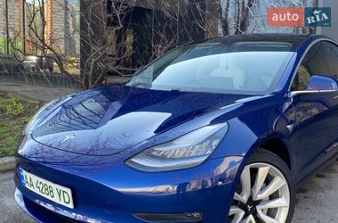 Седан Tesla Model 3 2020 в Києві