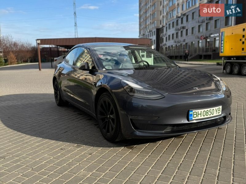 Седан Tesla Model 3 2022 в Одессе