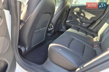 Седан Tesla Model 3 2022 в Виннице
