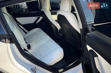 Седан Tesla Model 3 2020 в Киеве