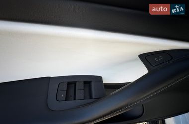 Седан Tesla Model 3 2020 в Киеве