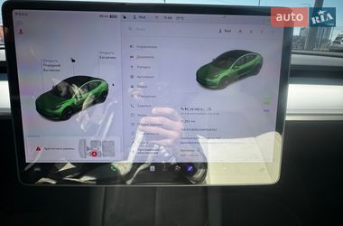Седан Tesla Model 3 2020 в Киеве