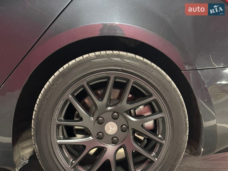 Седан Tesla Model 3 2024 в Ивано-Франковске