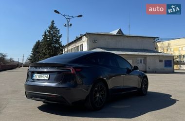 Седан Tesla Model 3 2024 в Ивано-Франковске