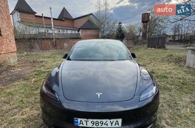 Седан Tesla Model 3 2024 в Ивано-Франковске