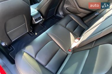 Седан Tesla Model 3 2018 в Одесі