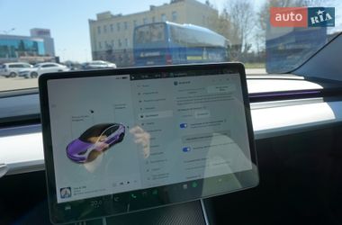Седан Tesla Model 3 2019 в Киеве