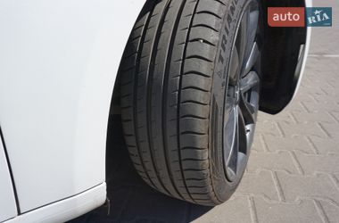 Седан Tesla Model 3 2019 в Киеве