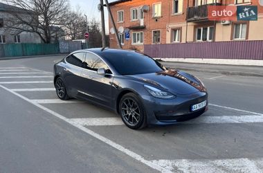 Седан Tesla Model 3 2020 в Радомышле