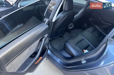 Седан Tesla Model 3 2020 в Радомишлі