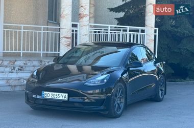 Седан Tesla Model 3 2022 в Тернополе