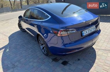Седан Tesla Model 3 2018 в Смілі