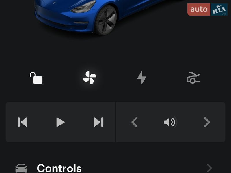 Седан Tesla Model 3 2018 в Смілі