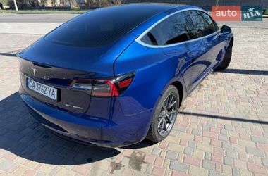 Седан Tesla Model 3 2018 в Смілі
