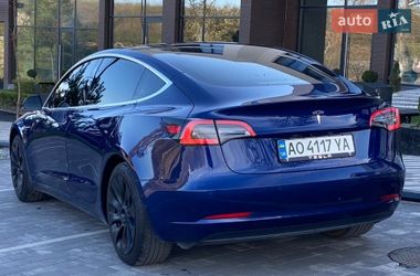 Седан Tesla Model 3 2019 в Ужгороде