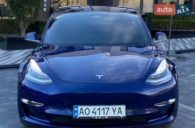 Седан Tesla Model 3 2019 в Ужгороде