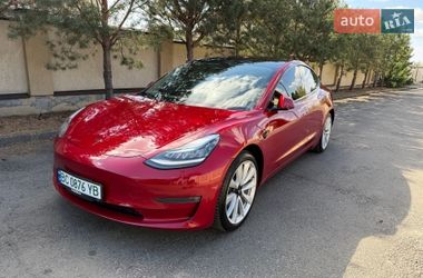 Седан Tesla Model 3 2018 в Львове