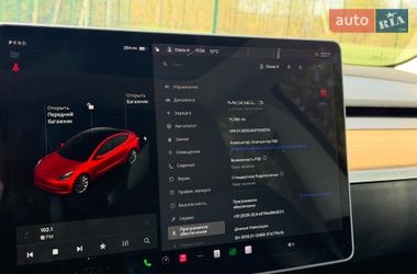 Седан Tesla Model 3 2018 в Львове