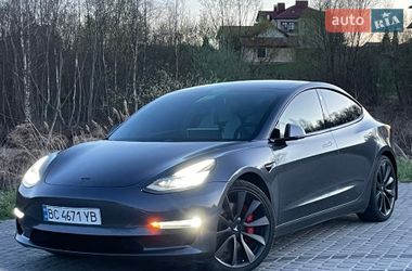 Седан Tesla Model 3 2020 в Львові