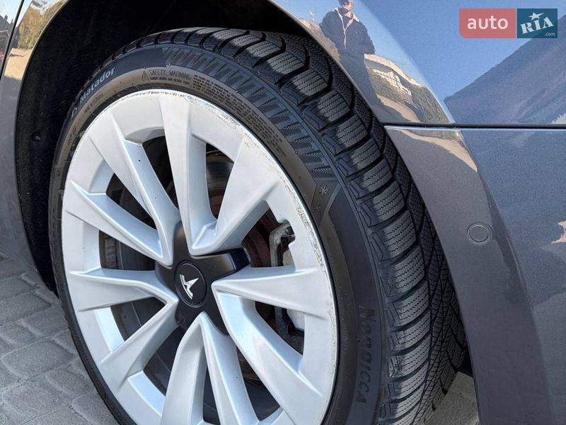 Седан Tesla Model 3 2022 в Луцьку