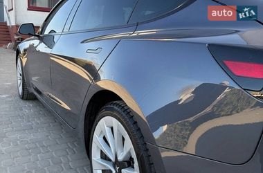 Седан Tesla Model 3 2022 в Луцьку