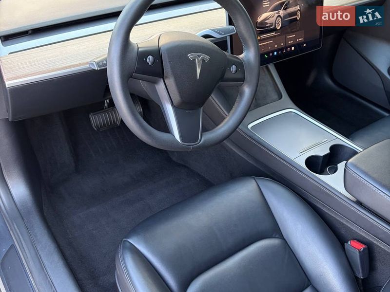 Седан Tesla Model 3 2022 в Луцьку