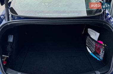 Седан Tesla Model 3 2022 в Киеве