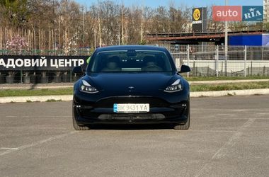 Седан Tesla Model 3 2023 в Киеве