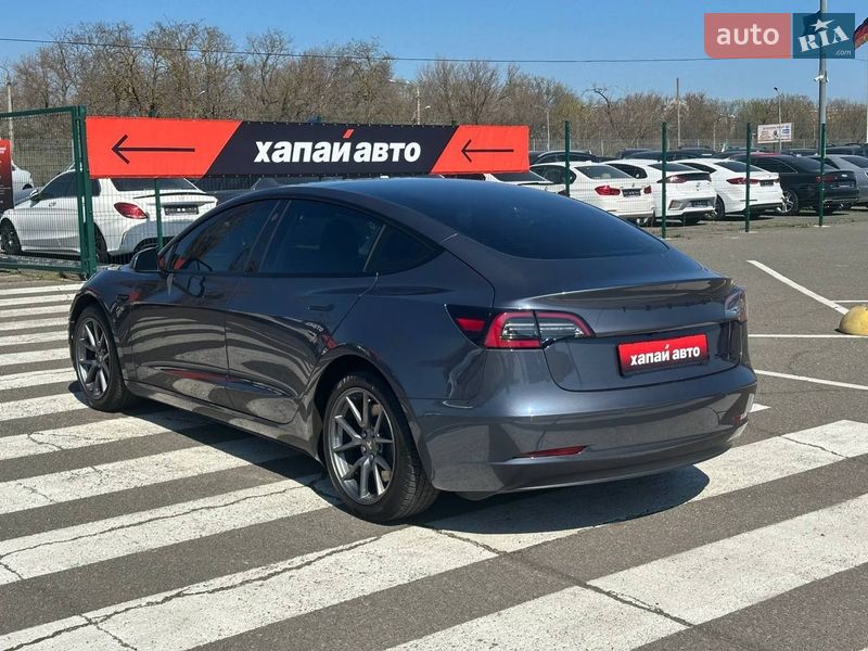 Седан Tesla Model 3 2021 в Одесі