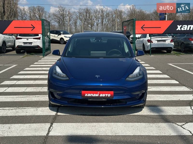 Седан Tesla Model 3 2019 в Одессе