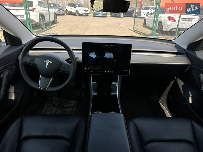 Седан Tesla Model 3 2019 в Одессе