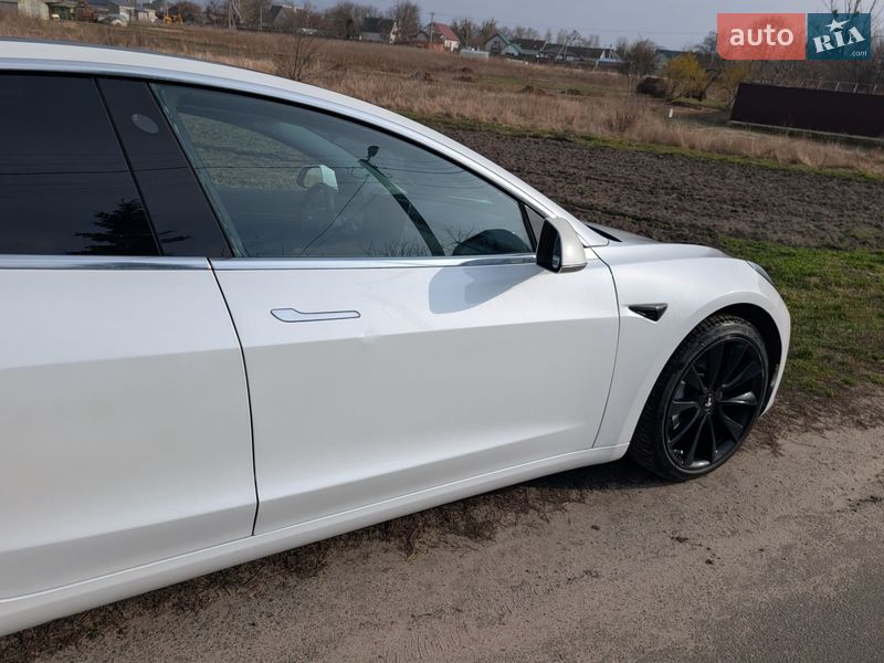 Седан Tesla Model 3 2019 в Киеве фото 12 Седан Tesla Model 3 2019 в Киеве