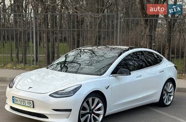 Седан Tesla Model 3 2019 в Одессе